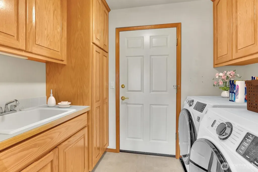 28410 84th Drive NW Stanwood WA 98292