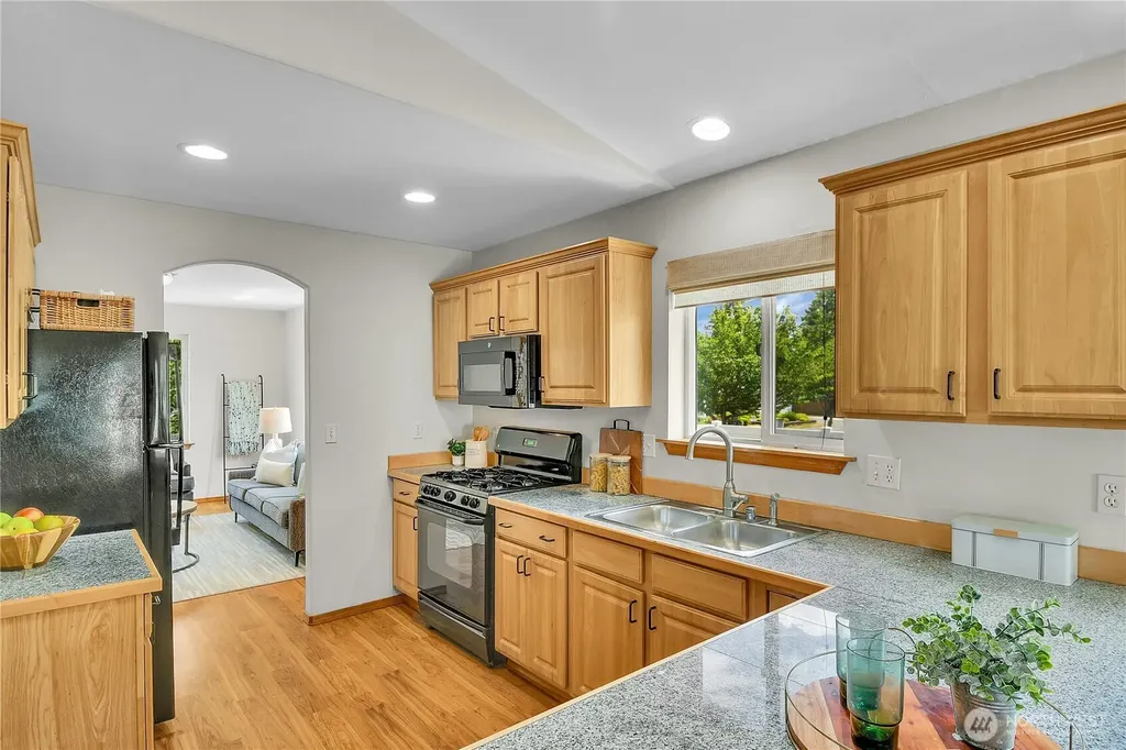 11024 Meridian Place W Everett WA 98204