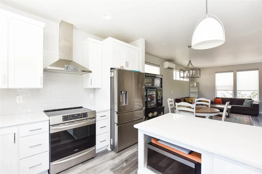 14229 9th Place W Lynnwood WA 98087