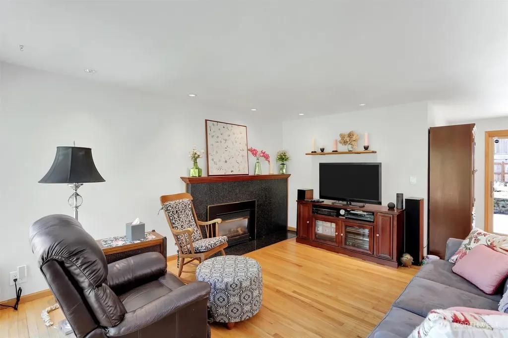 2145 N 146th Street Shoreline WA 98133