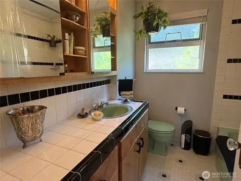 2145 N 146th Street Shoreline WA 98133