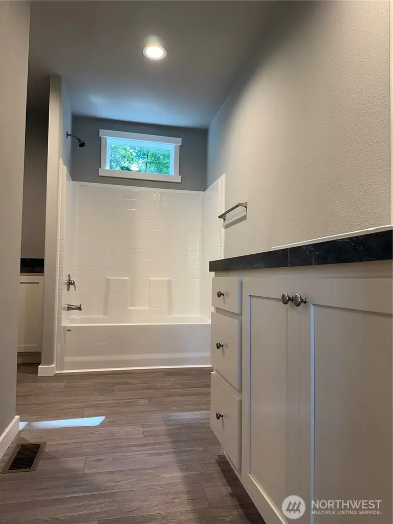 1118 Brentwood Drive Bremerton WA 98312