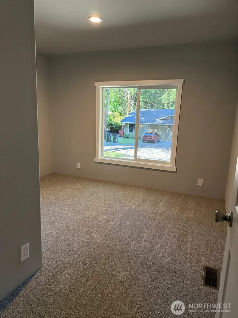 1118 Brentwood Drive Bremerton WA 98312