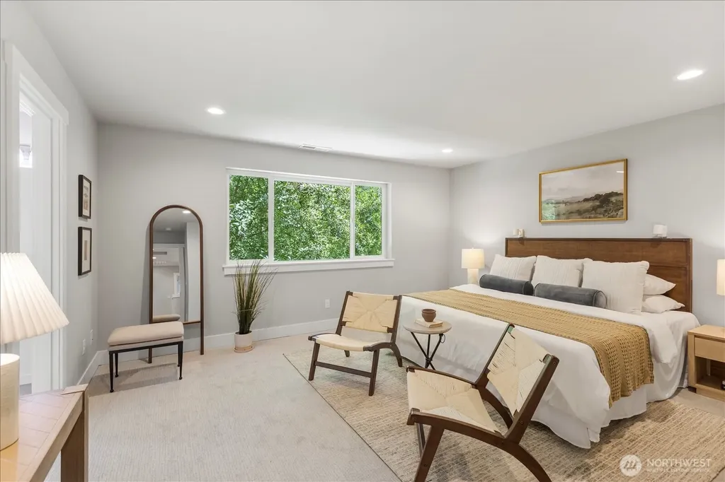 15111 Manor Way Lynnwood WA 98087