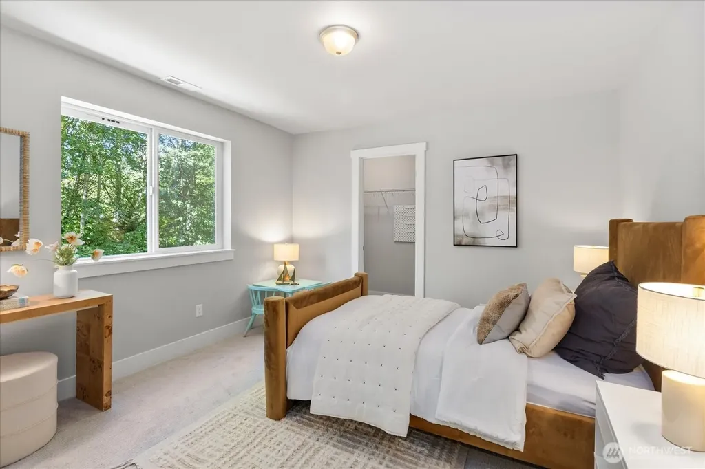 15111 Manor Way Lynnwood WA 98087