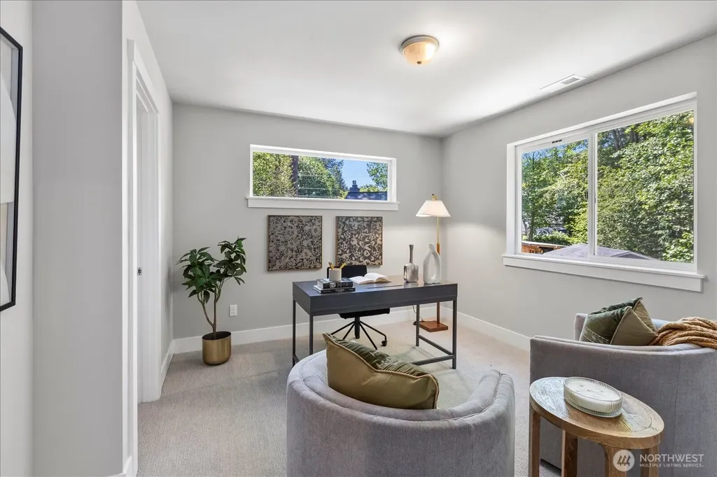 15111 Manor Way Lynnwood WA 98087