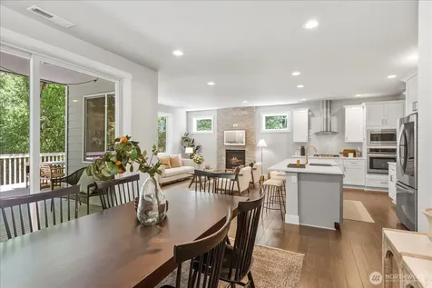 15111 Manor Way Lynnwood WA 98087
