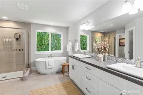 15111 Manor Way Lynnwood WA 98087