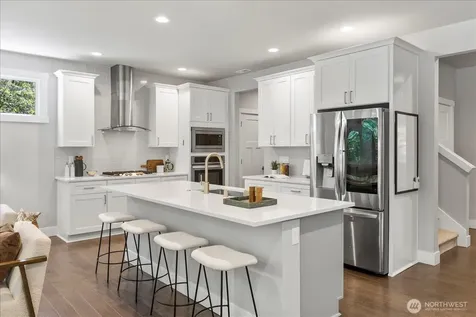 15111 Manor Way Lynnwood WA 98087