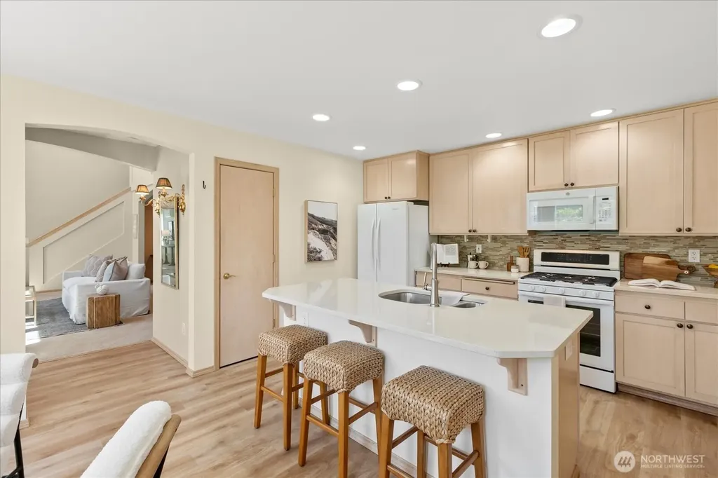 518 4th Avenue S Edmonds WA 98020