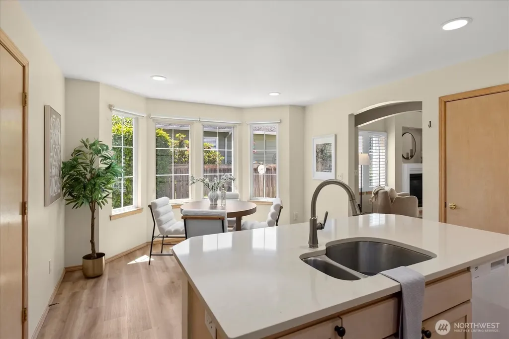 518 4th Avenue S Edmonds WA 98020