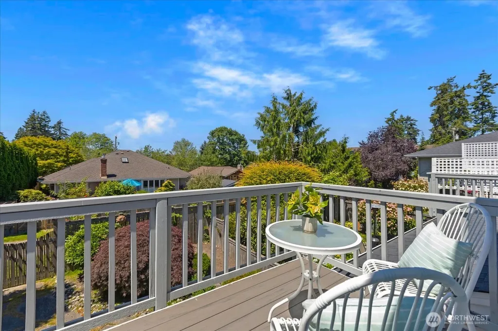 518 4th Avenue S Edmonds WA 98020