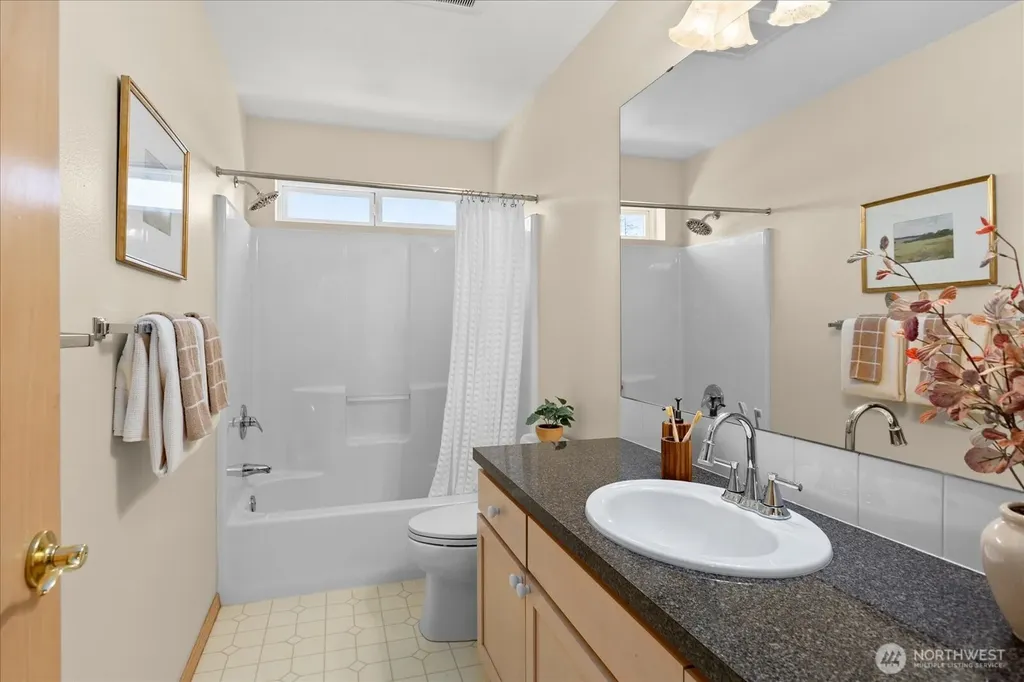 518 4th Avenue S Edmonds WA 98020