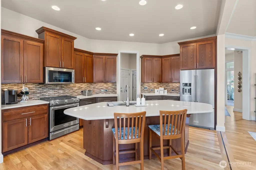 1922 10th Street Pl SW Puyallup WA 98371