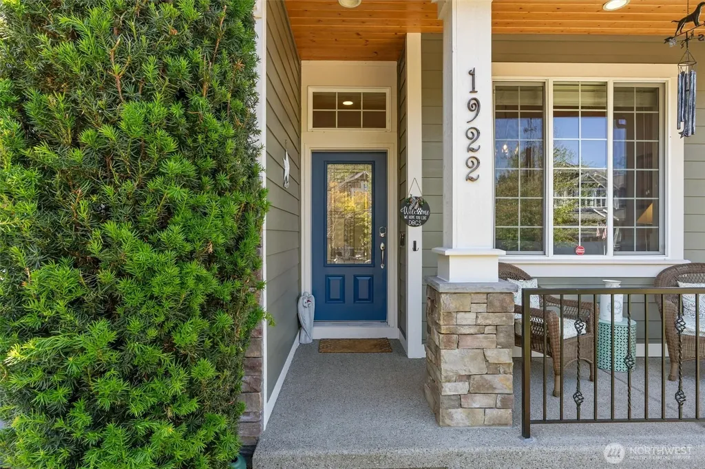 1922 10th Street Pl SW Puyallup WA 98371