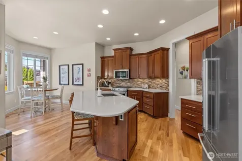 1922 10th Street Pl SW Puyallup WA 98371