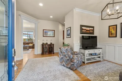 1922 10th Street Pl SW Puyallup WA 98371