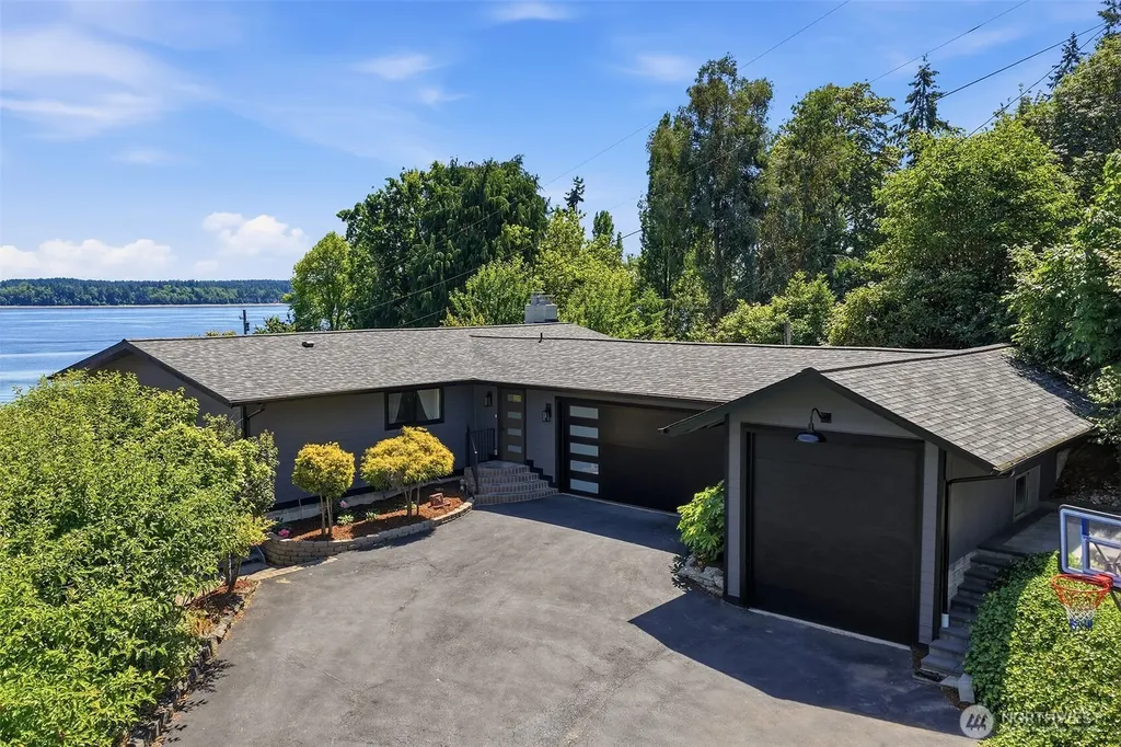 2101 Beverly Beach Drive NW Olympia WA 98502