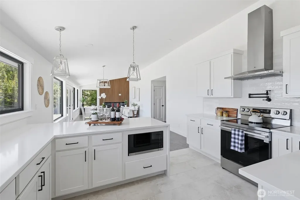 2101 Beverly Beach Drive NW Olympia WA 98502
