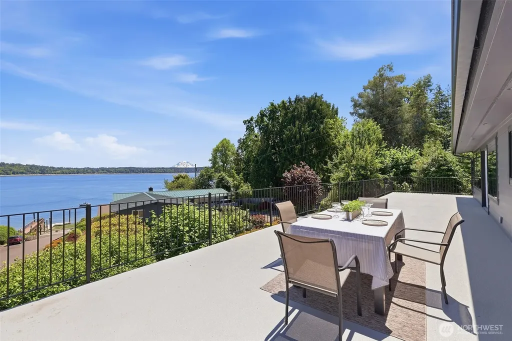 2101 Beverly Beach Drive NW Olympia WA 98502