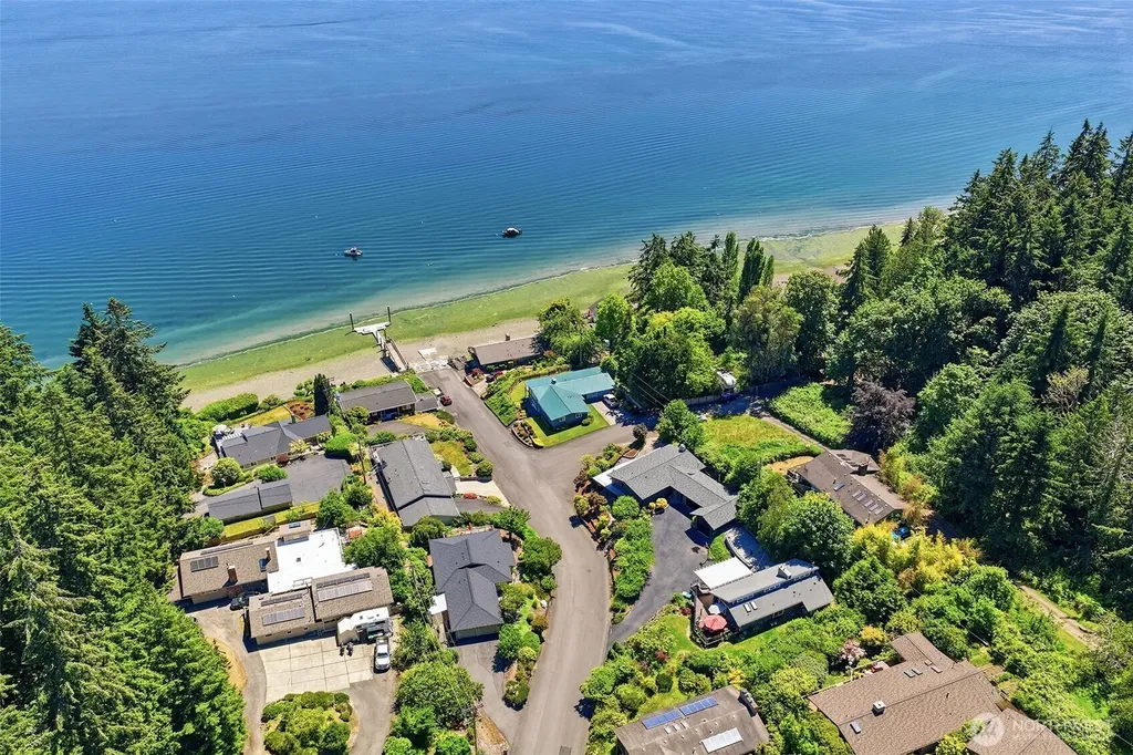 2101 Beverly Beach Drive NW Olympia WA 98502