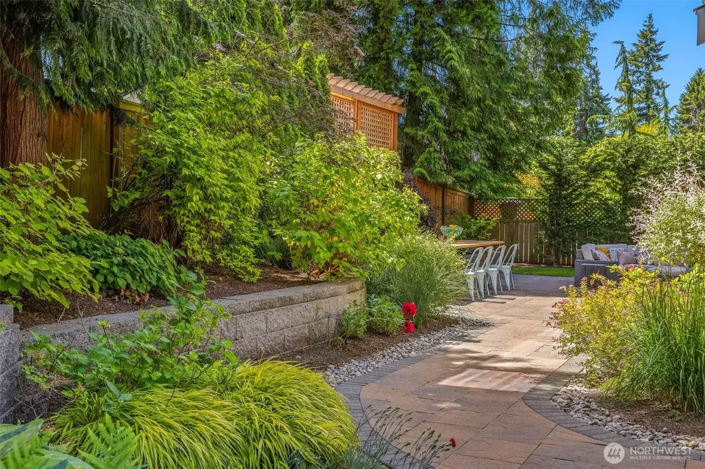 627 SW 185th Street Normandy Park WA 98166