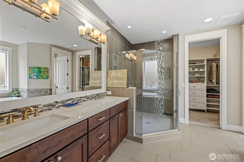 627 SW 185th Street Normandy Park WA 98166