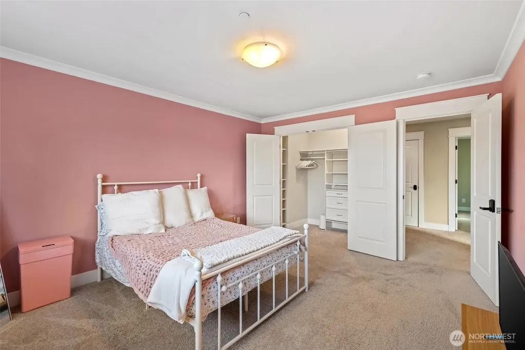 627 SW 185th Street Normandy Park WA 98166