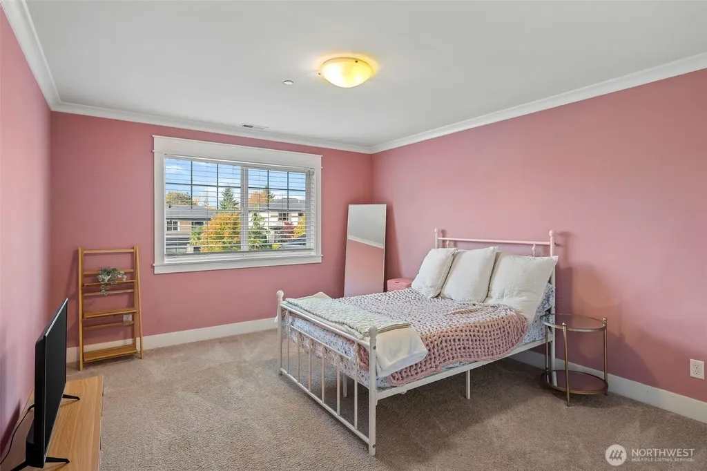 627 SW 185th Street Normandy Park WA 98166