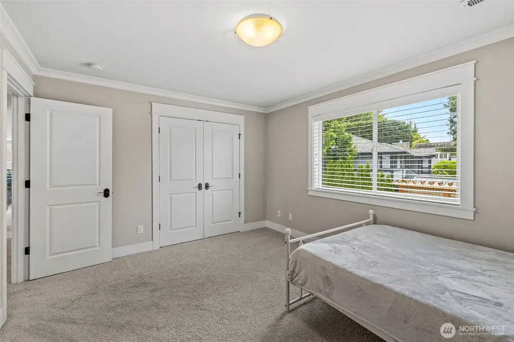 627 SW 185th Street Normandy Park WA 98166