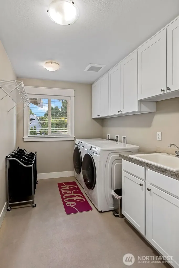 627 SW 185th Street Normandy Park WA 98166