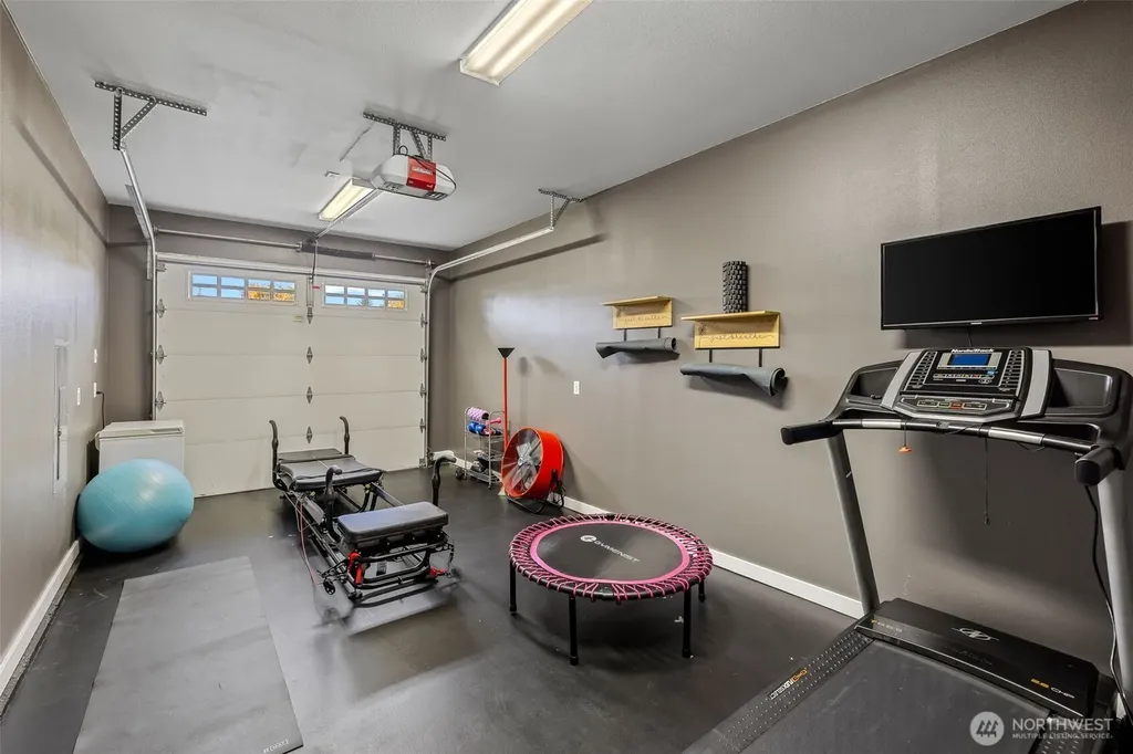 627 SW 185th Street Normandy Park WA 98166