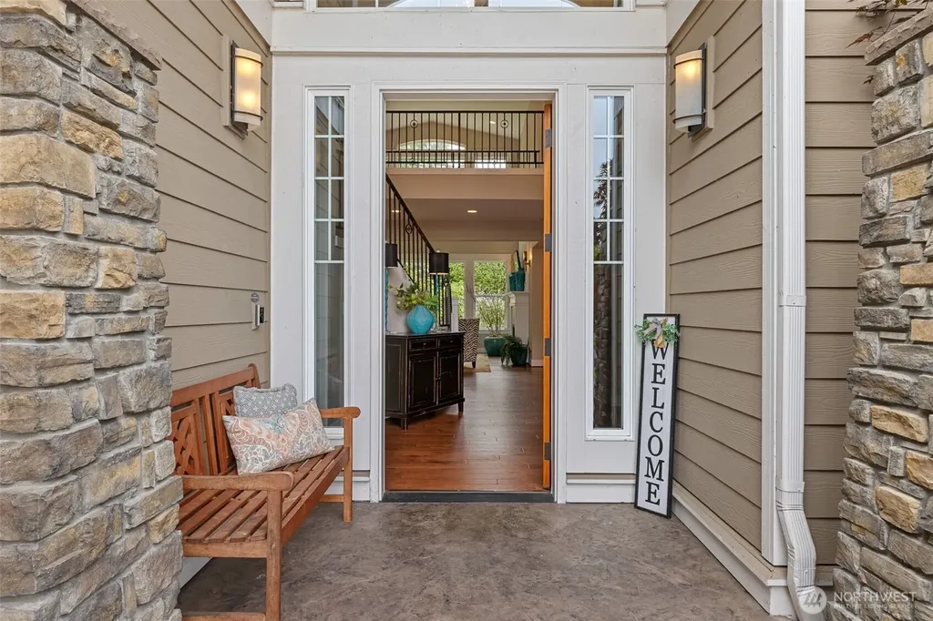 627 SW 185th Street Normandy Park WA 98166
