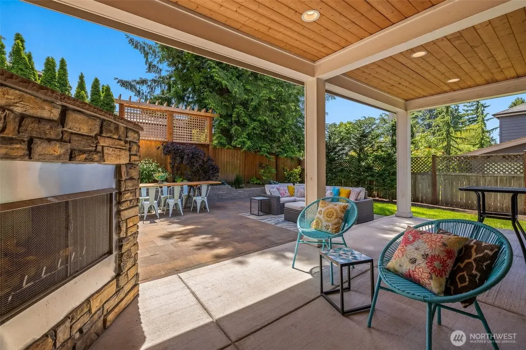 627 SW 185th Street Normandy Park WA 98166