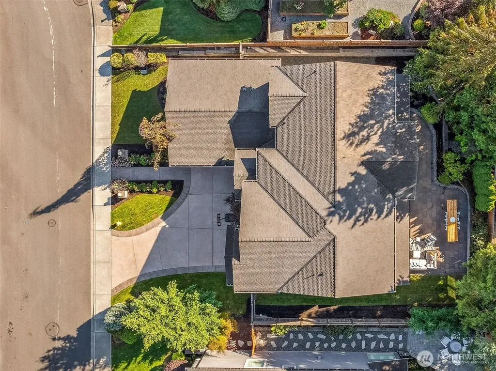 627 SW 185th Street Normandy Park WA 98166