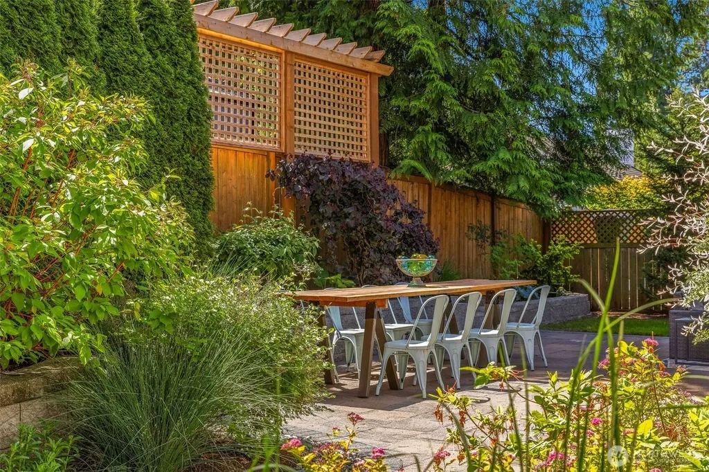 627 SW 185th Street Normandy Park WA 98166