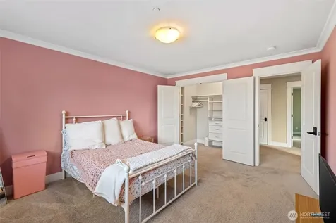 627 SW 185th Street Normandy Park WA 98166
