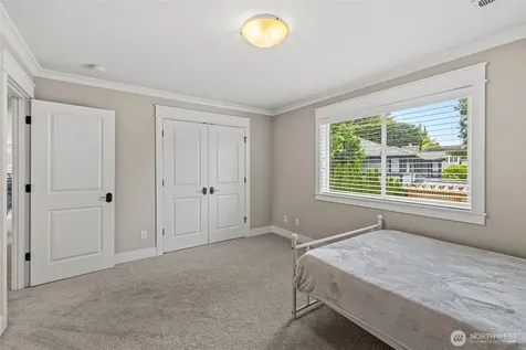 627 SW 185th Street Normandy Park WA 98166