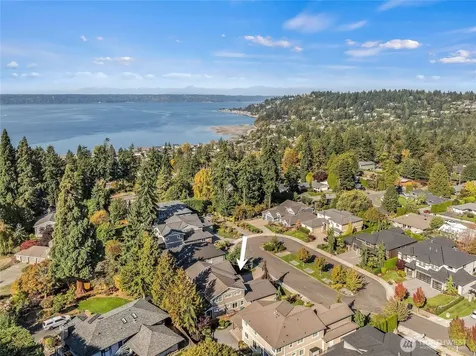 627 SW 185th Street Normandy Park WA 98166