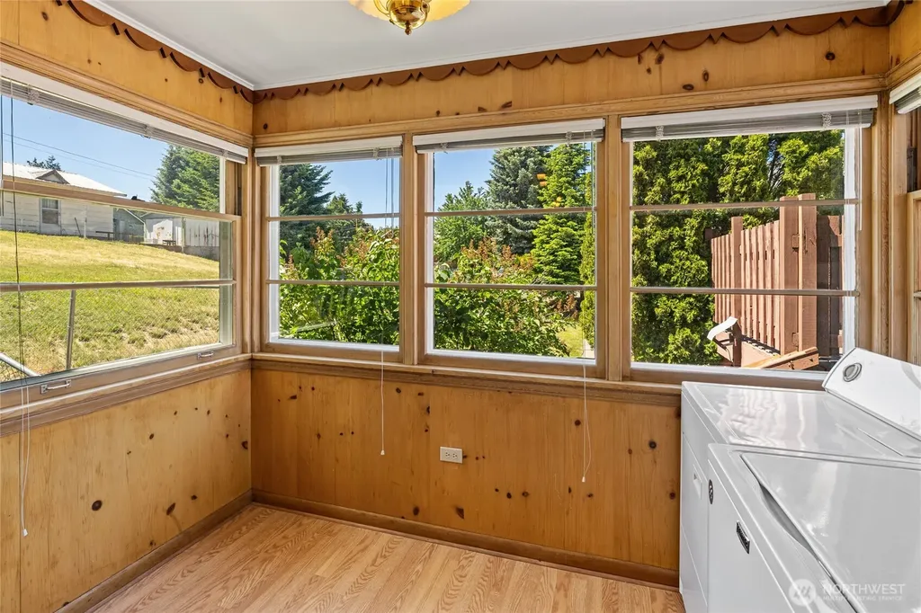 107 W Montana Avenue Roslyn WA 98941