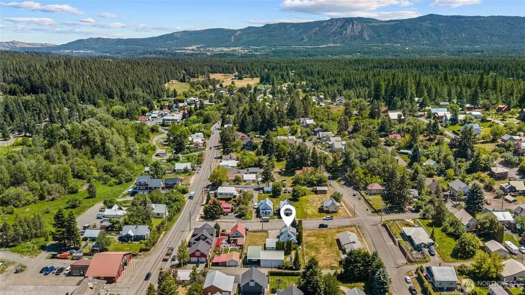 107 W Montana Avenue Roslyn WA 98941