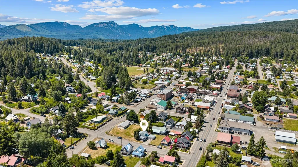 107 W Montana Avenue Roslyn WA 98941