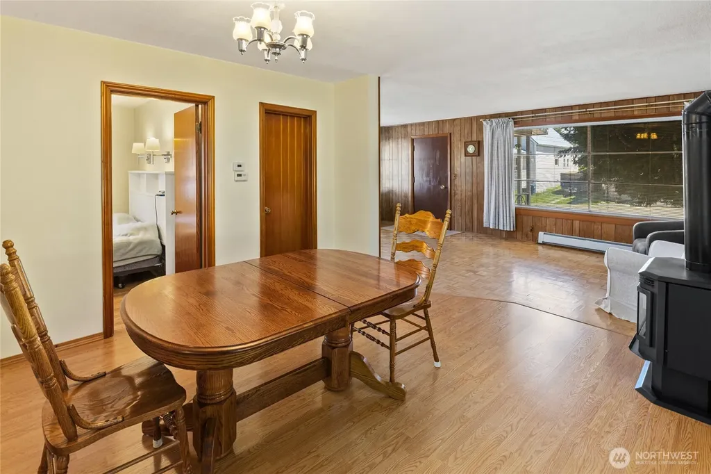 107 W Montana Avenue Roslyn WA 98941