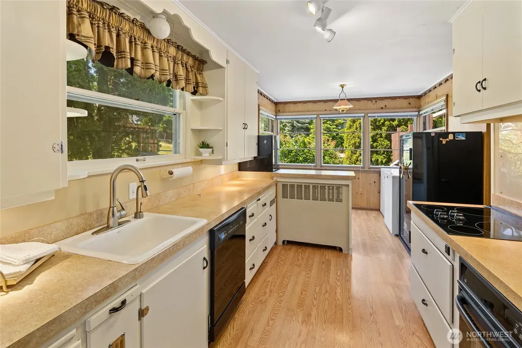 107 W Montana Avenue Roslyn WA 98941