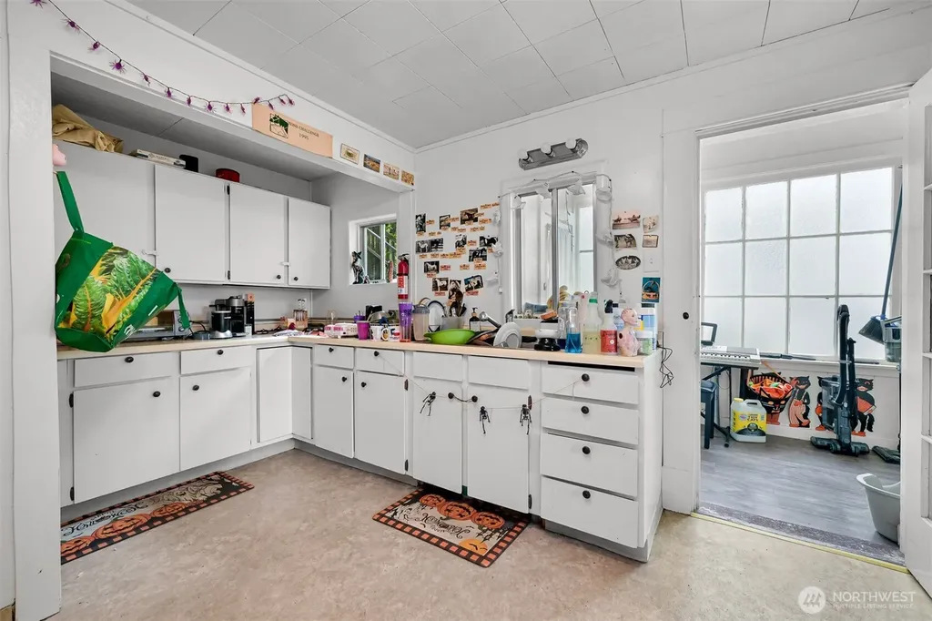 631 N Forest Street Bellingham WA 98225