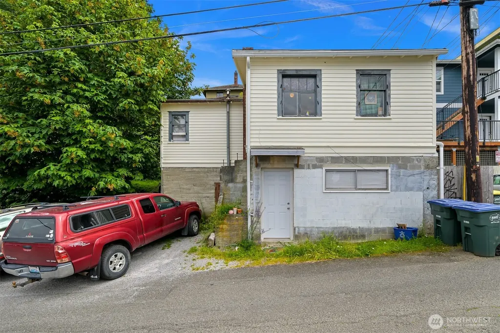 631 N Forest Street Bellingham WA 98225