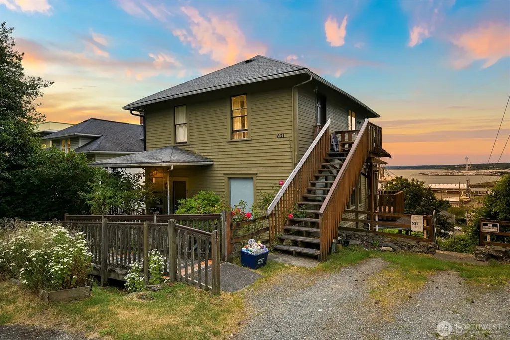 631 N Forest Street Bellingham WA 98225