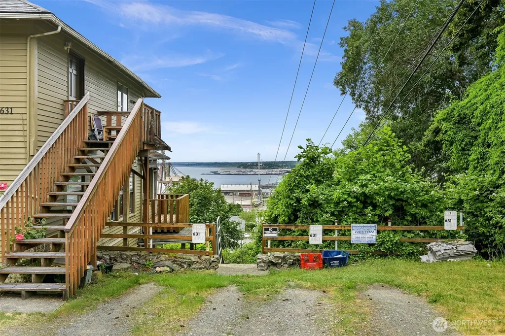631 N Forest Street Bellingham WA 98225