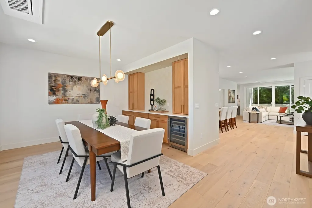 5620 6th Ave NW Seattle WA 98107