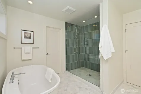 5620 6th Ave NW Seattle WA 98107